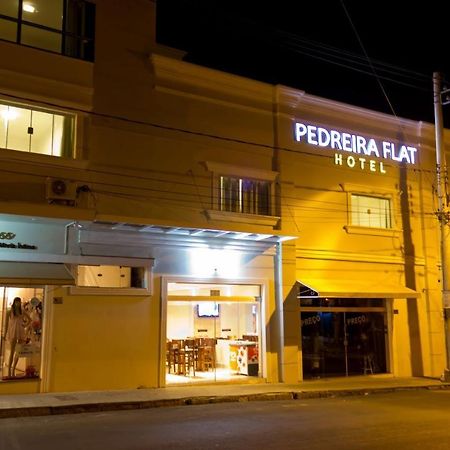 Pedreira Flat Hotel Buitenkant foto